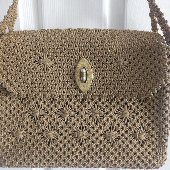 Vintage Envelope Crochet Shoulder Bag With Brass Turnlock Closure - Picture 6 of 8